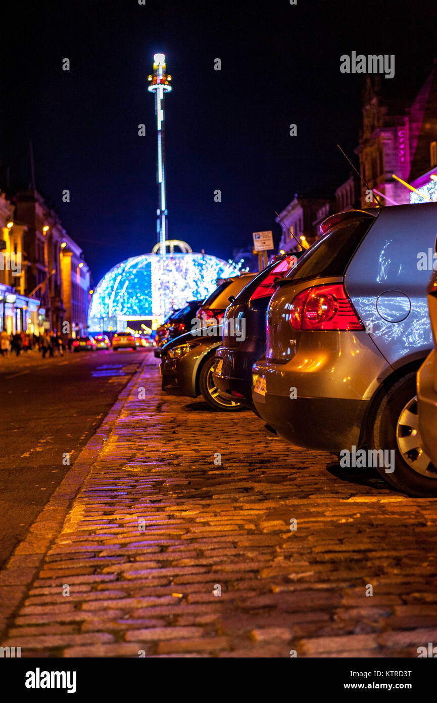 Christmas lights on the streets of Edinburgh Stock Photo Alamy