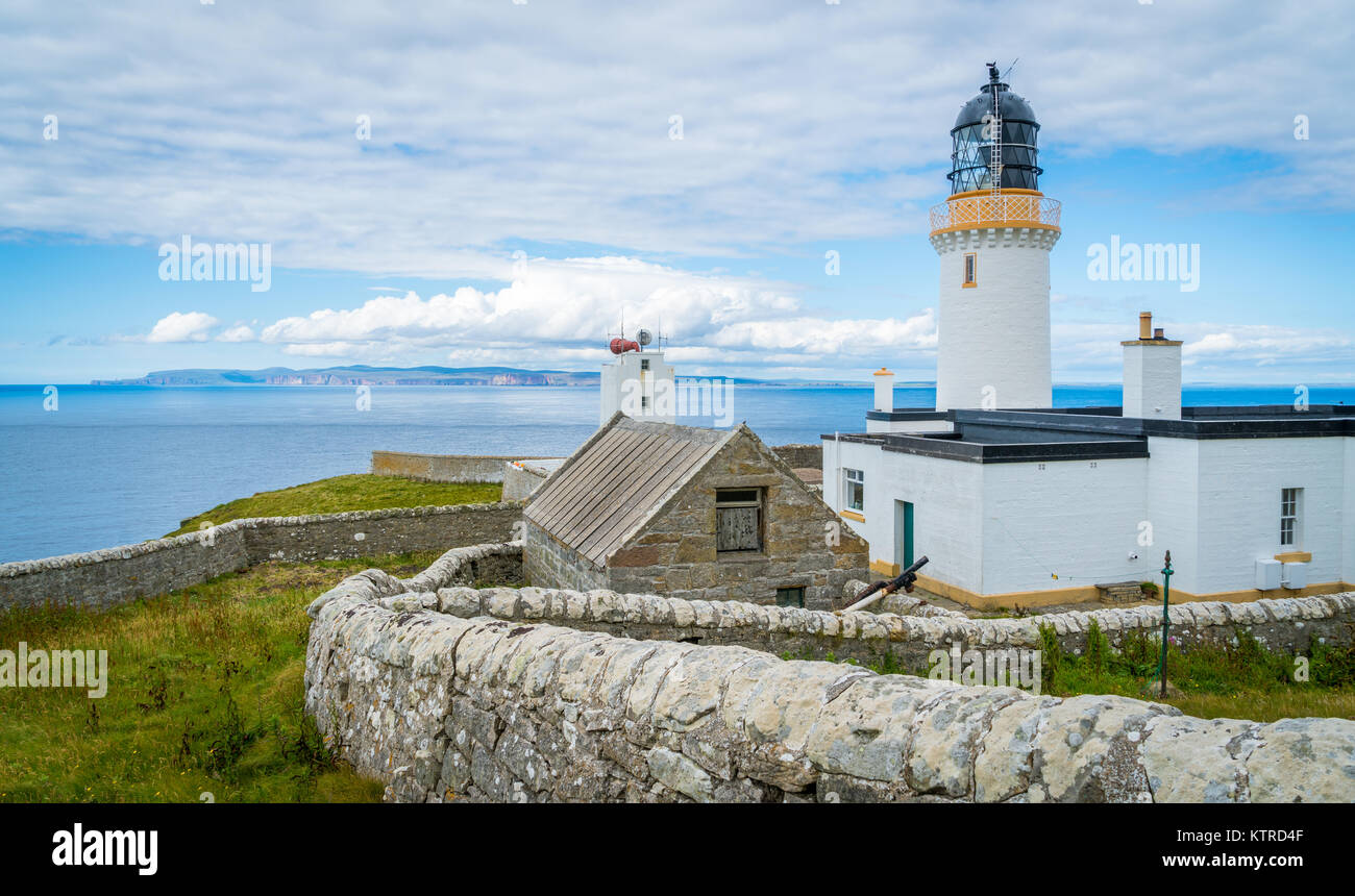 Dunnet Head Lighthouse, in Caithness, on the north coast of Scotland, the most northerly point of the mainland of Great Britain. Stock Photo