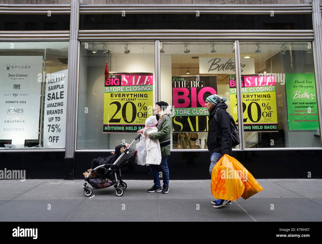 A Bolton's women's clothing store in the Herald Square neighborhood of New York announces that it is soon closing, offering discounts on merchandise, on Sunday, December 24, 2017. (© Richard B. Levine) Stock Photo