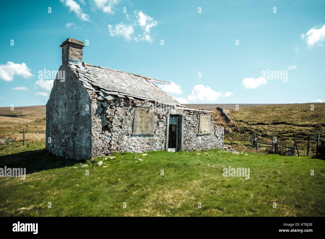 Derelict And Abandoned Old Stone Cottage In Yorkshire Dales Stock