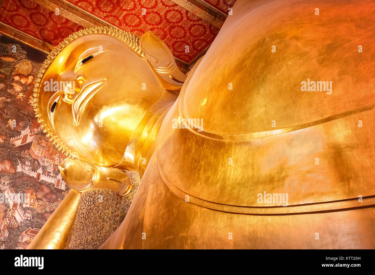 The Reclining Buddha at Wat Pho (Pho Temple) in Bangkok BANGKOK ...