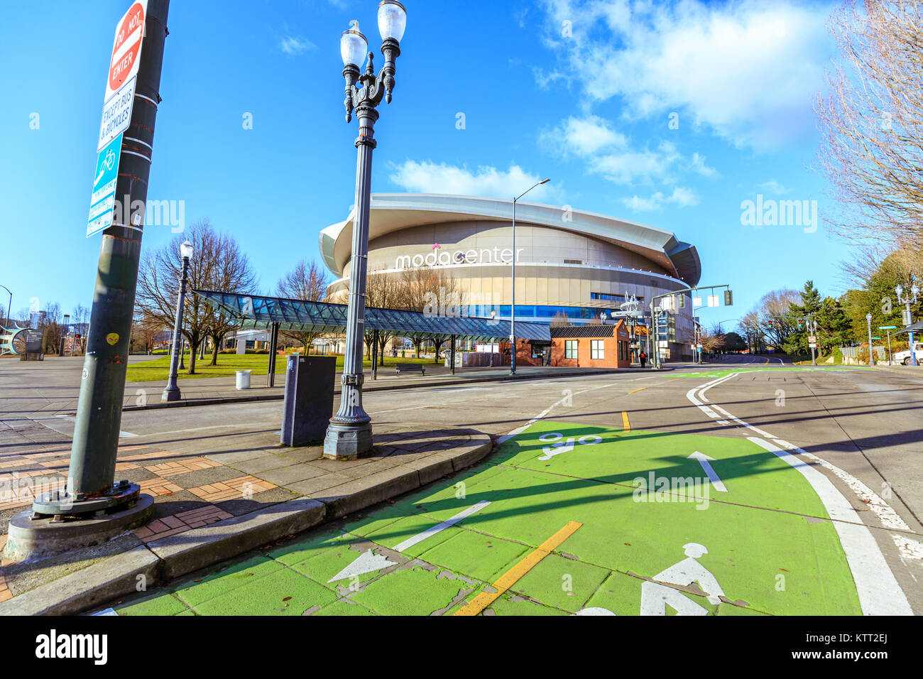 Moda center portland hi-res stock photography and images - Alamy