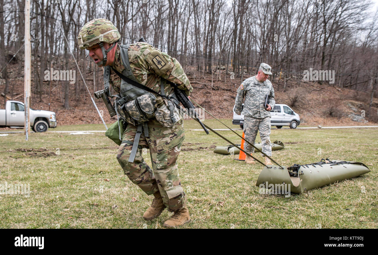 U S Army Sgt 1st Class Jeffrey Mason Runs Through The Stress Shoot 