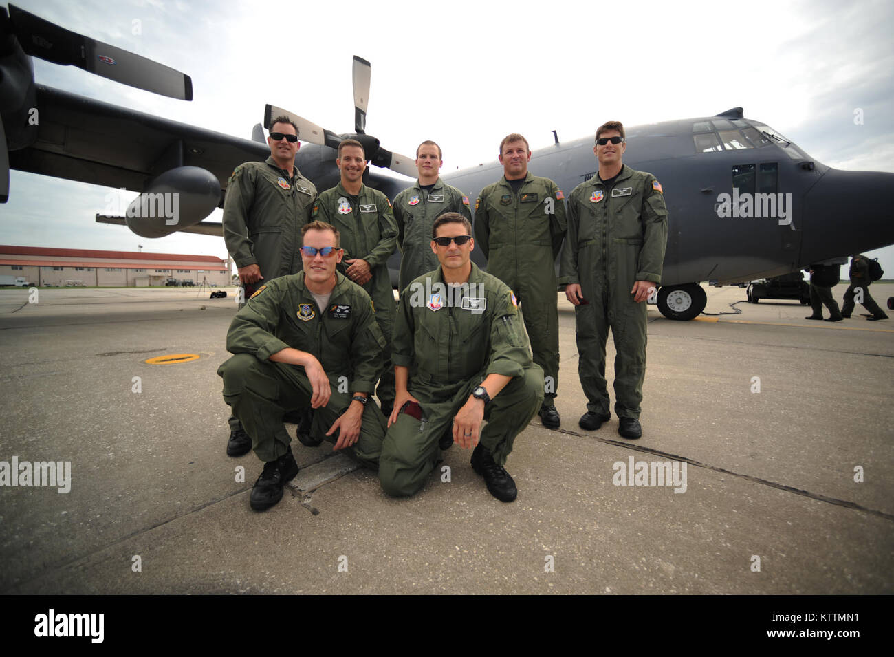 Air national guard pararescuemen hi-res stock photography and images ...