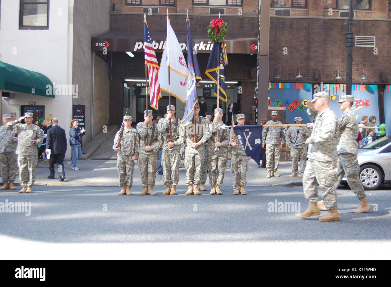 U.S. Army National Guard personnel daily duties and life. Working ...