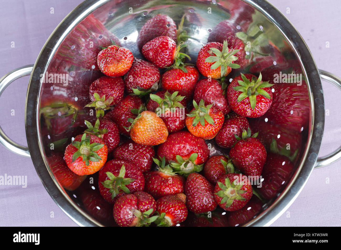 Fresh ripe strawberry Stock Photo - Alamy