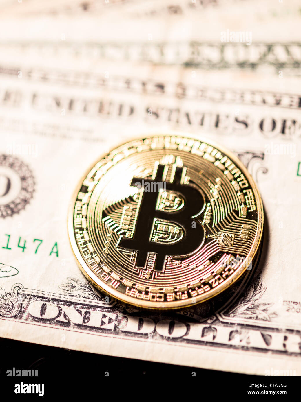 Dollar vs btc hi-res stock photography and images - Alamy
