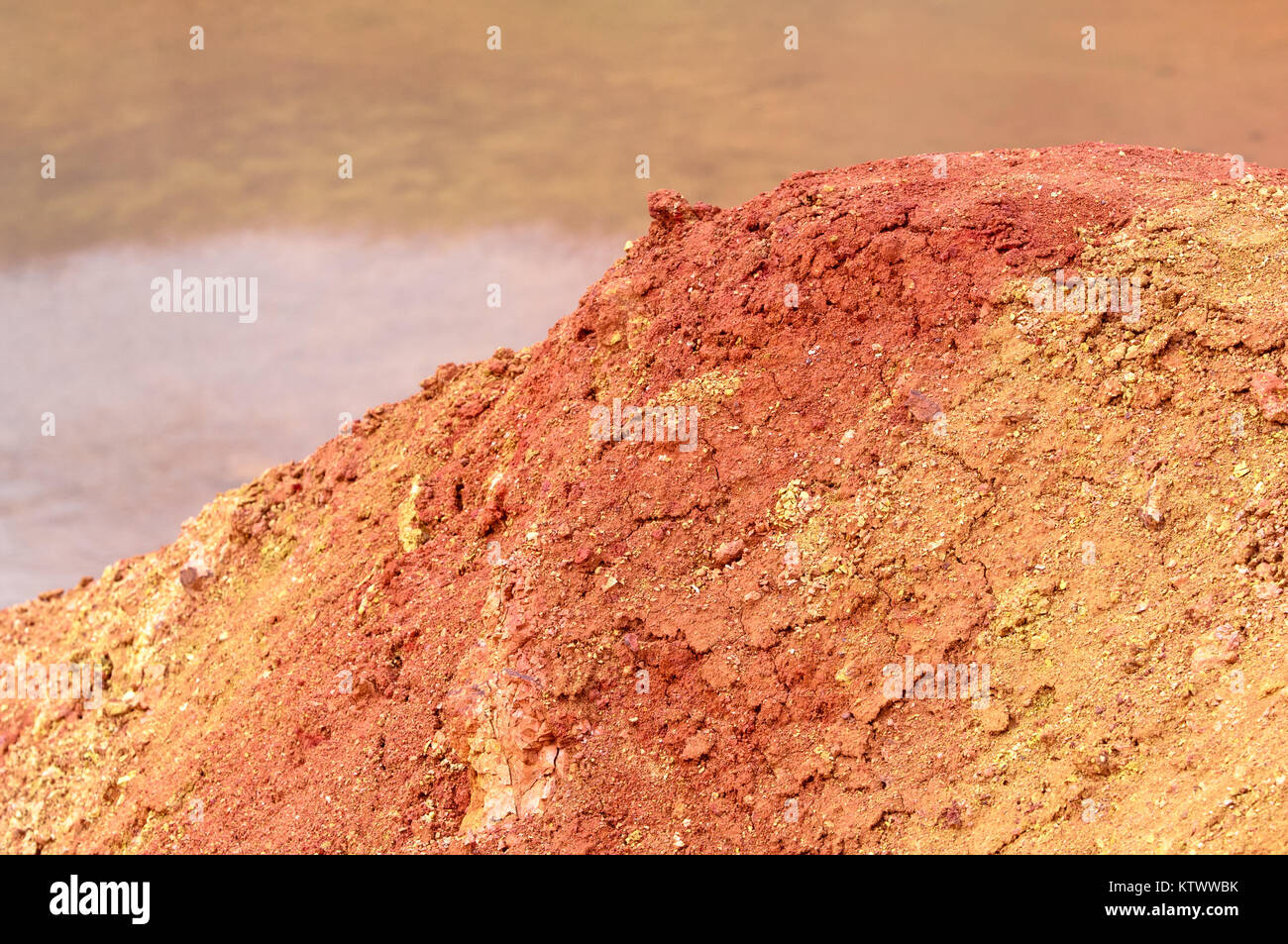 Boxcite Bauxite mine, raw weathered bauxite sedimentary rock on surface Stock ...