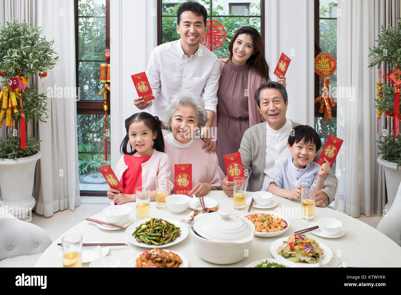 where to have chinese new year dinner