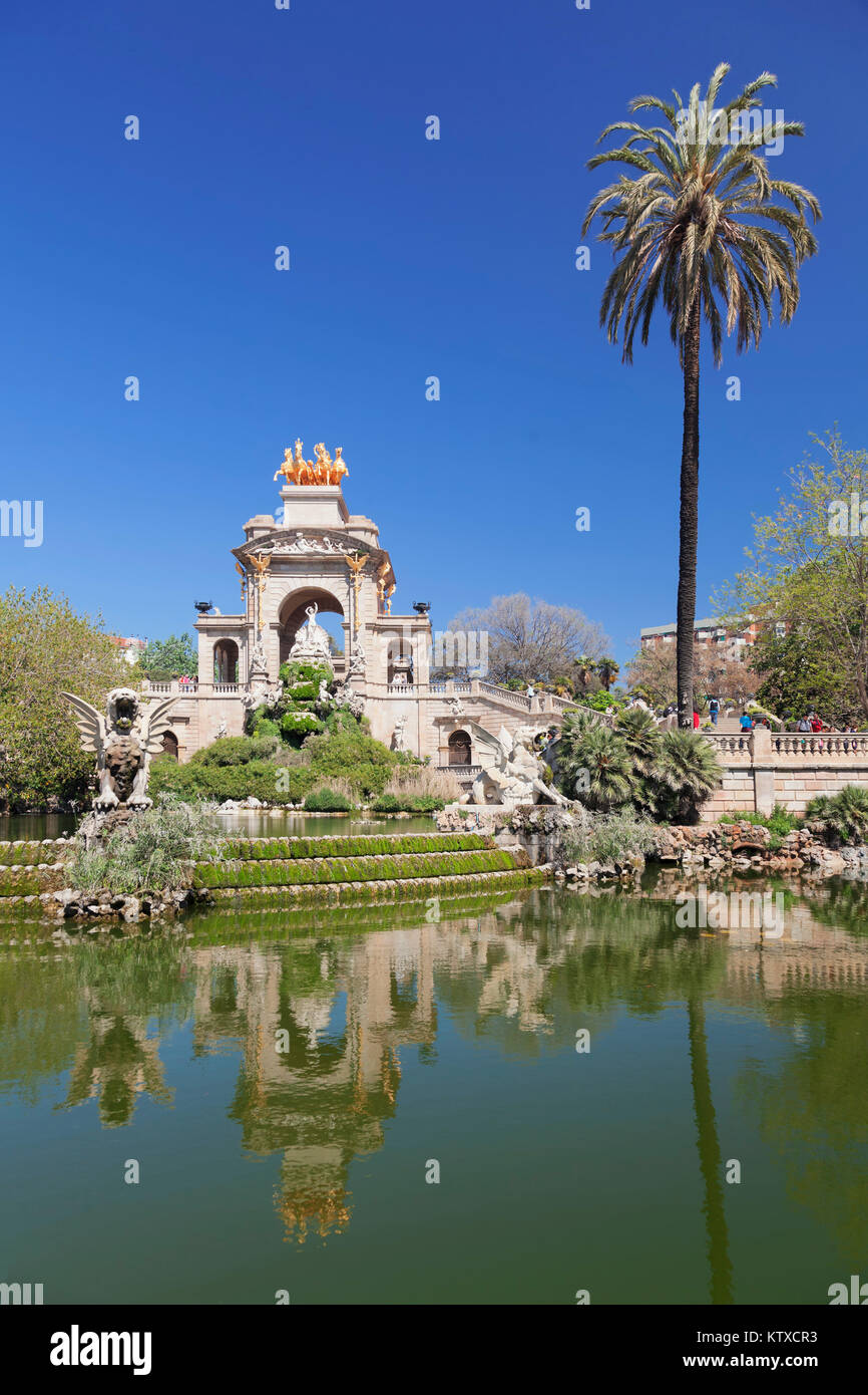 La Cascada, fountain with Quadriga de l'Auroa, architect Josep Fontsere