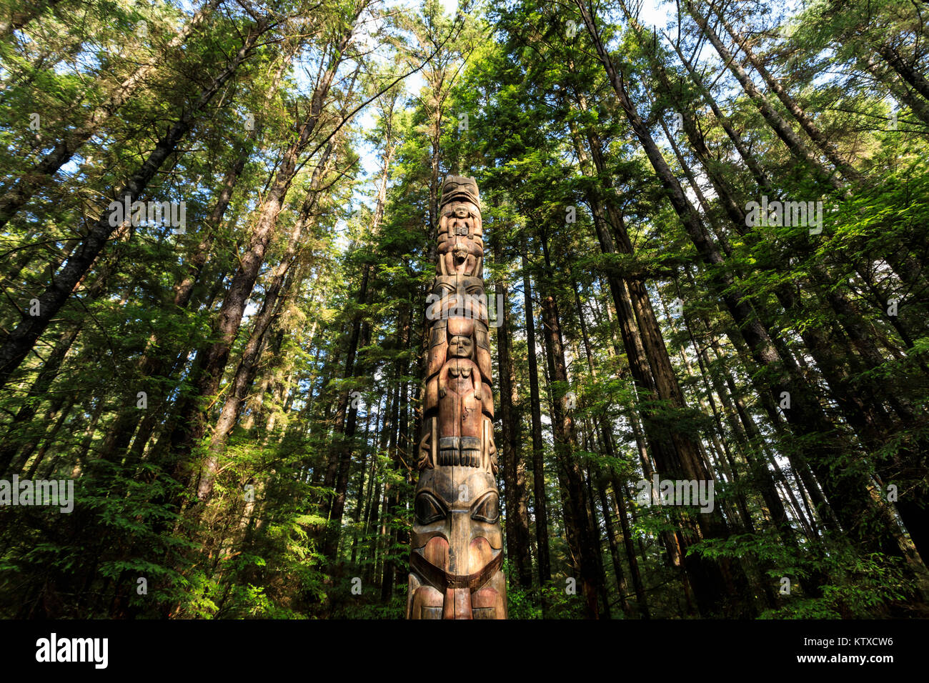 Tlingit totem pole sitka alaska hi-res stock photography and images - Alamy