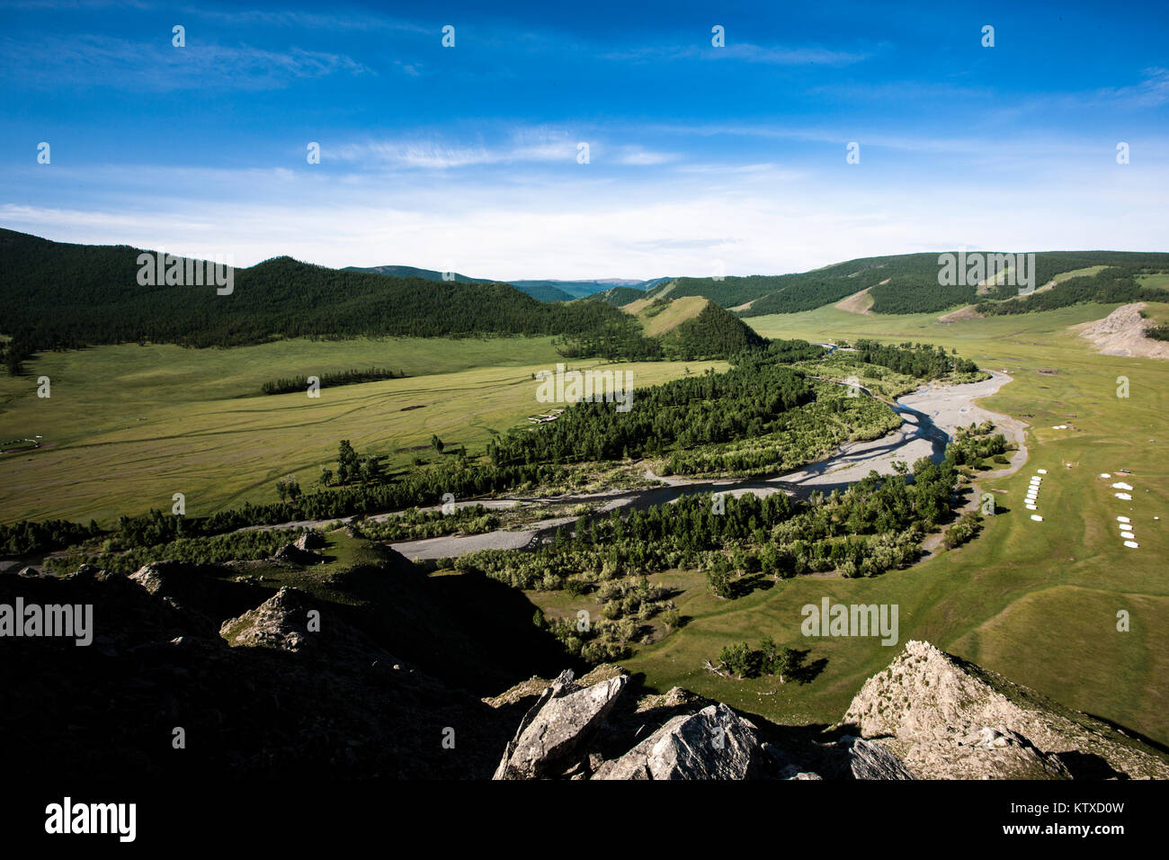 中国　古銅　漢詩饕餮文　双耳瓶　時代箱付　M　R8223B M 古銅青銅 饕餮文神獣形 短し R4502 中国