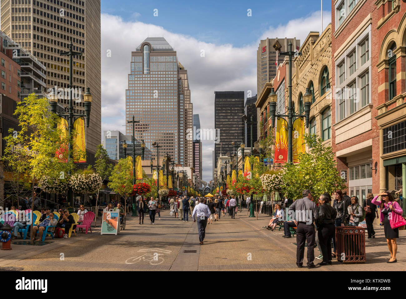 Shoppers on Stephen Avenue Walk, Downtown, Calgary, Alberta, Canada