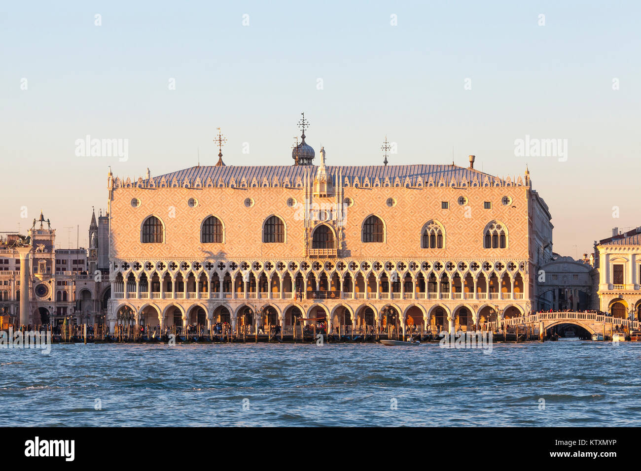 Doges palace clock hi-res stock photography and images - Alamy