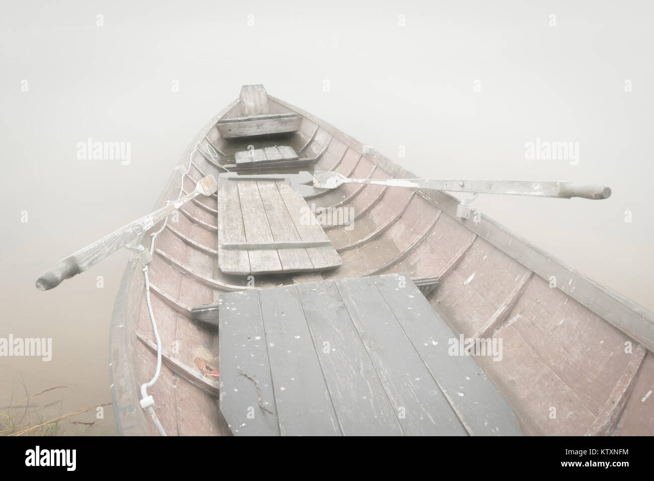 Old wooden rowing boat Stock Photo - Alamy