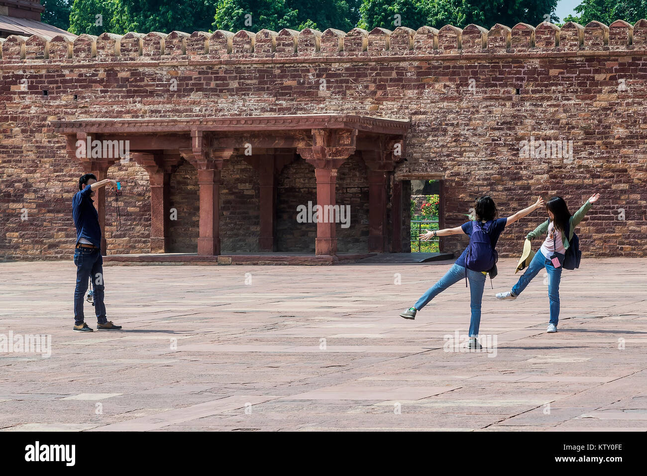 Funny people pictures hi-res stock photography and images - Alamy