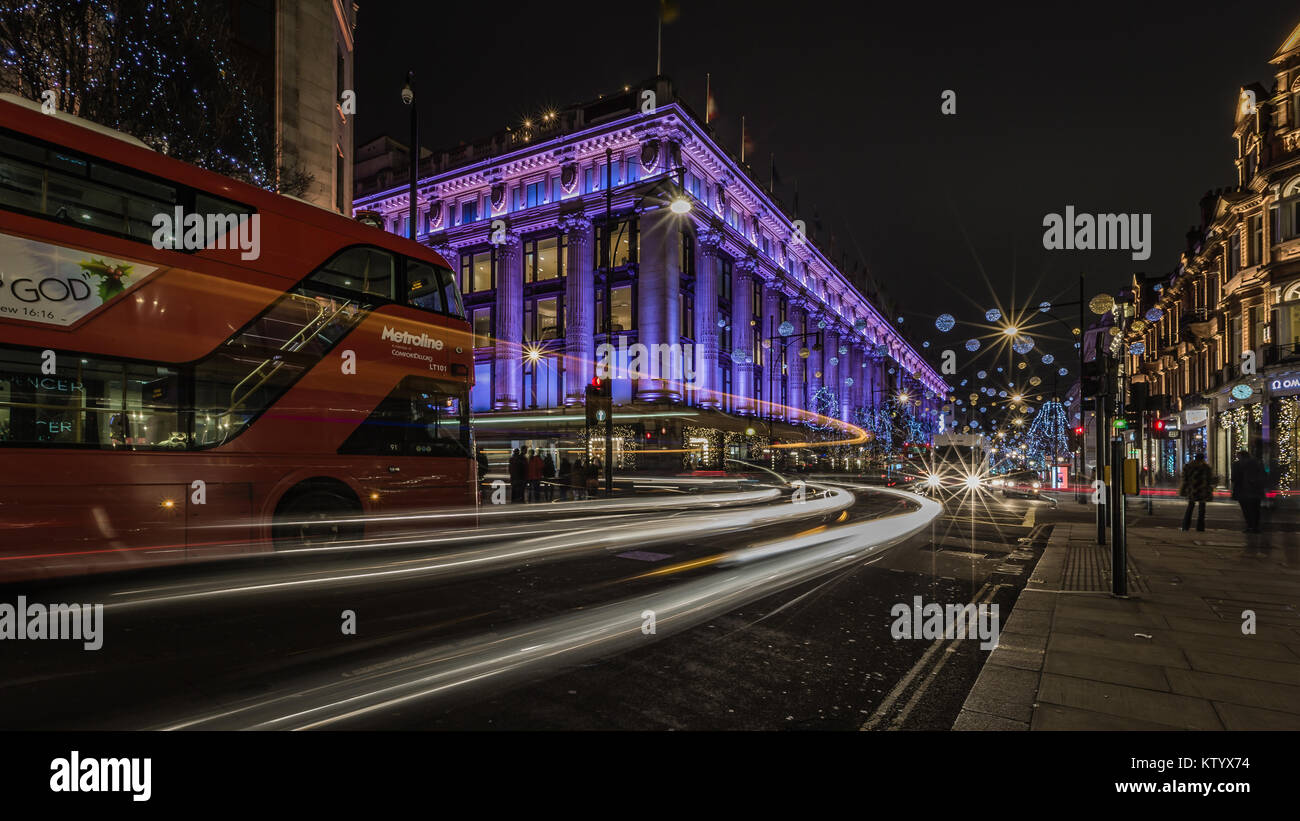 Selfridges on Oxford Street at Christmas Stock Photo Alamy
