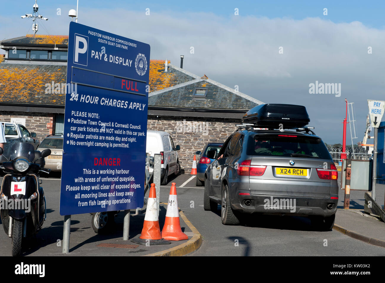 Full car park queue hires stock photography and images Alamy