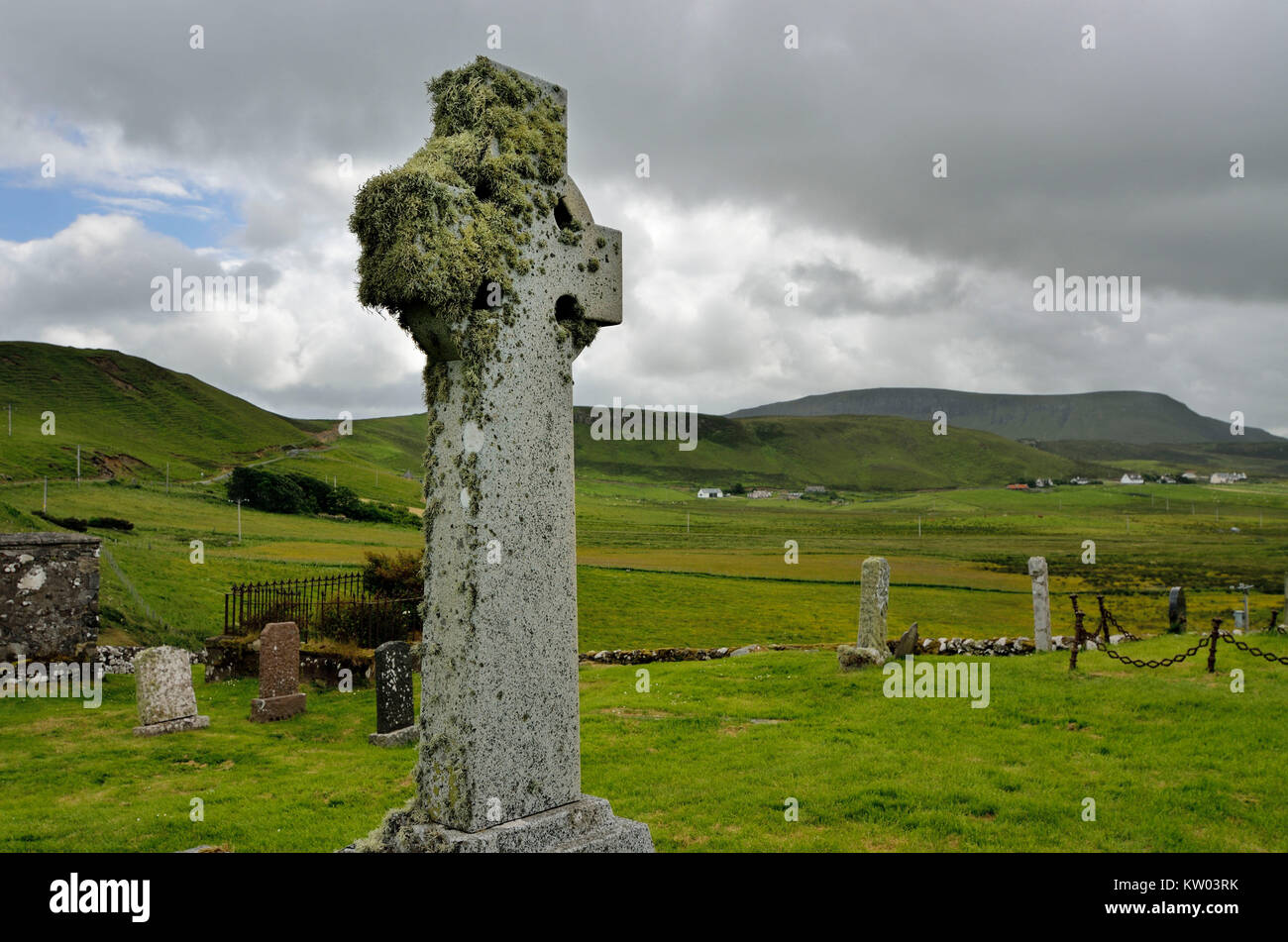 Scotland, Isle of Skye, peninsula Trotternish, Celt's cross on the cemetery of Kilmuir, Schottland, Halbinsel Trotternish, Keltenkreuz auf dem Friedho Stock Photo
