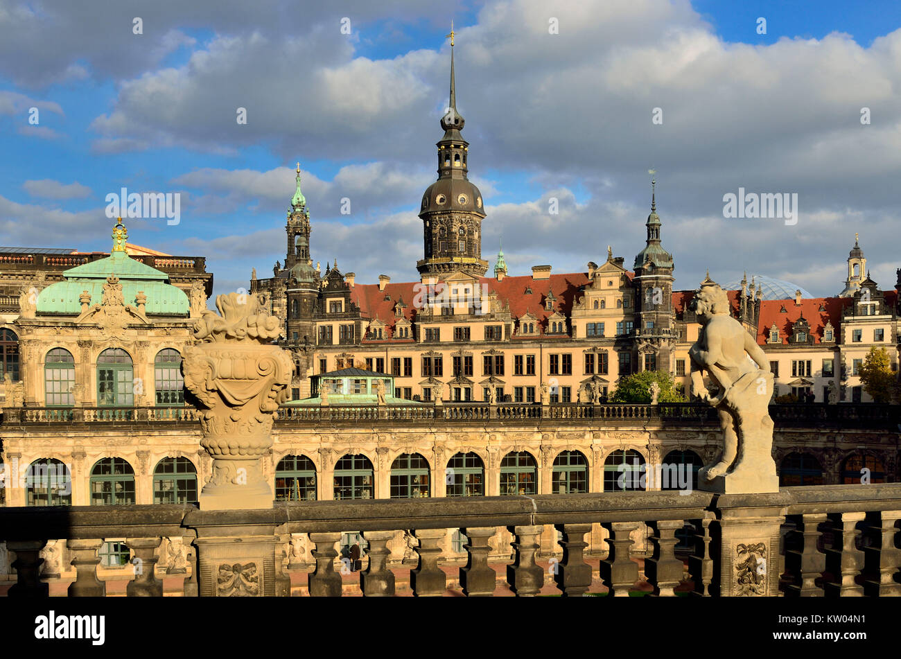 Dresden, kennel gallery and residence castle with househusband's storm,  Zwingergalerie und Residenzschloss mit Hausmannsturm Stock Photo - Alamy