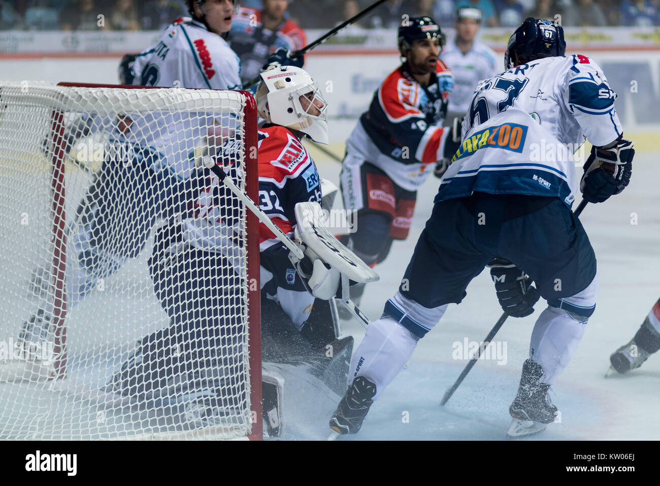 Ice hockey goalie in action hires stock photography and images Alamy