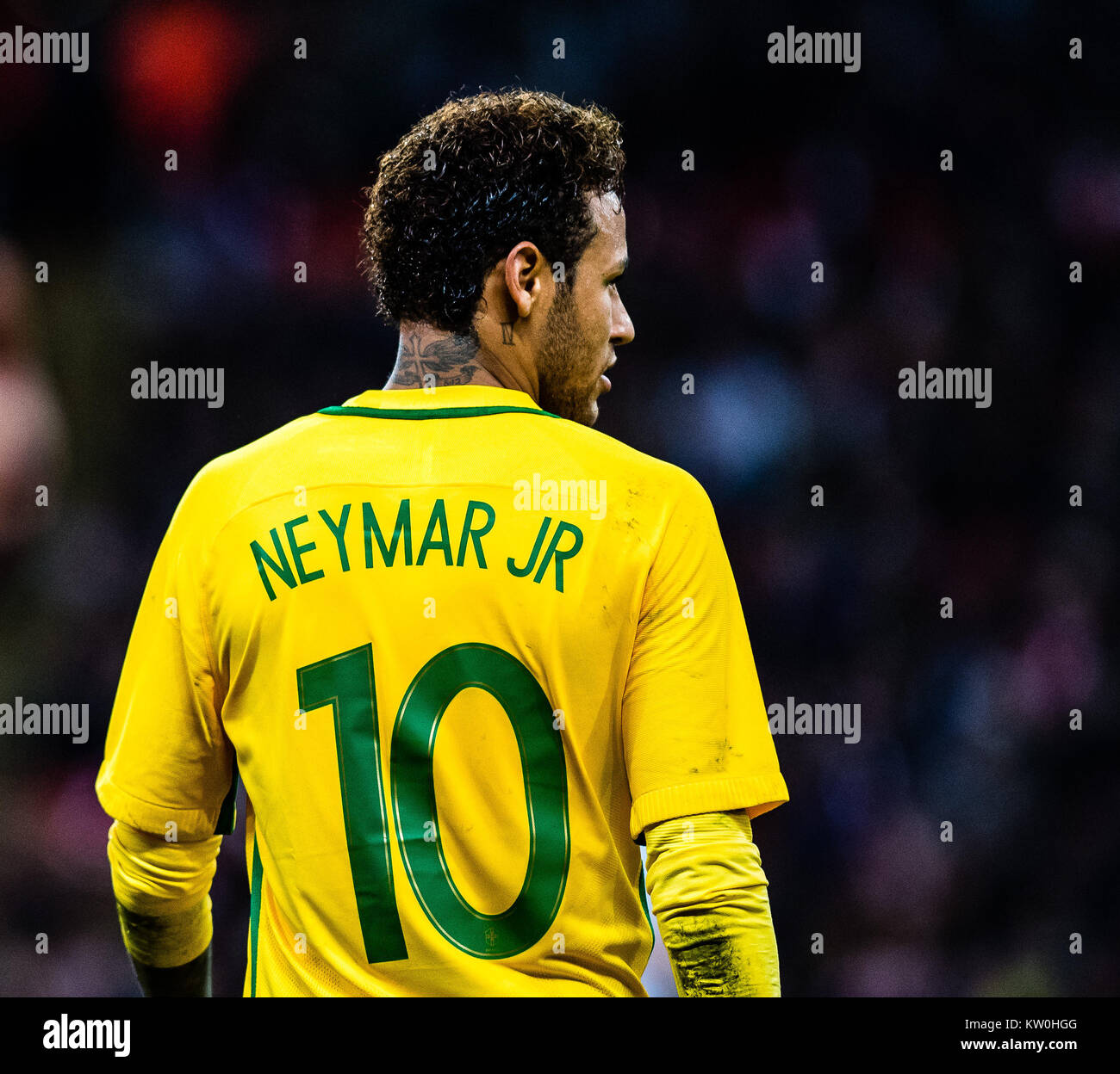 Neymar Jr Hi res Stock Photography And Images Alamy