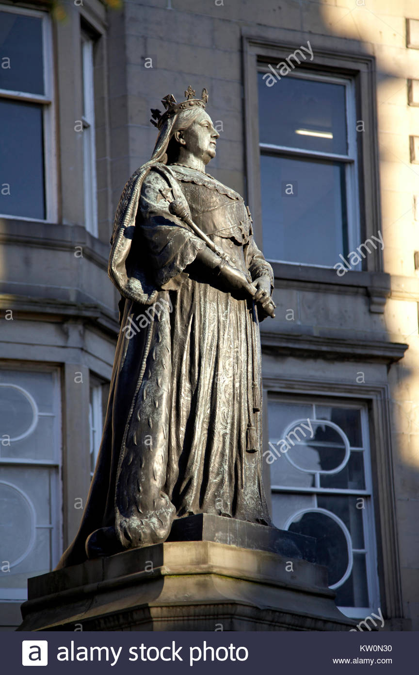 Queen Victoria 1837 - 1901, statue in Leith, Edinburgh Scotland Stock Photo