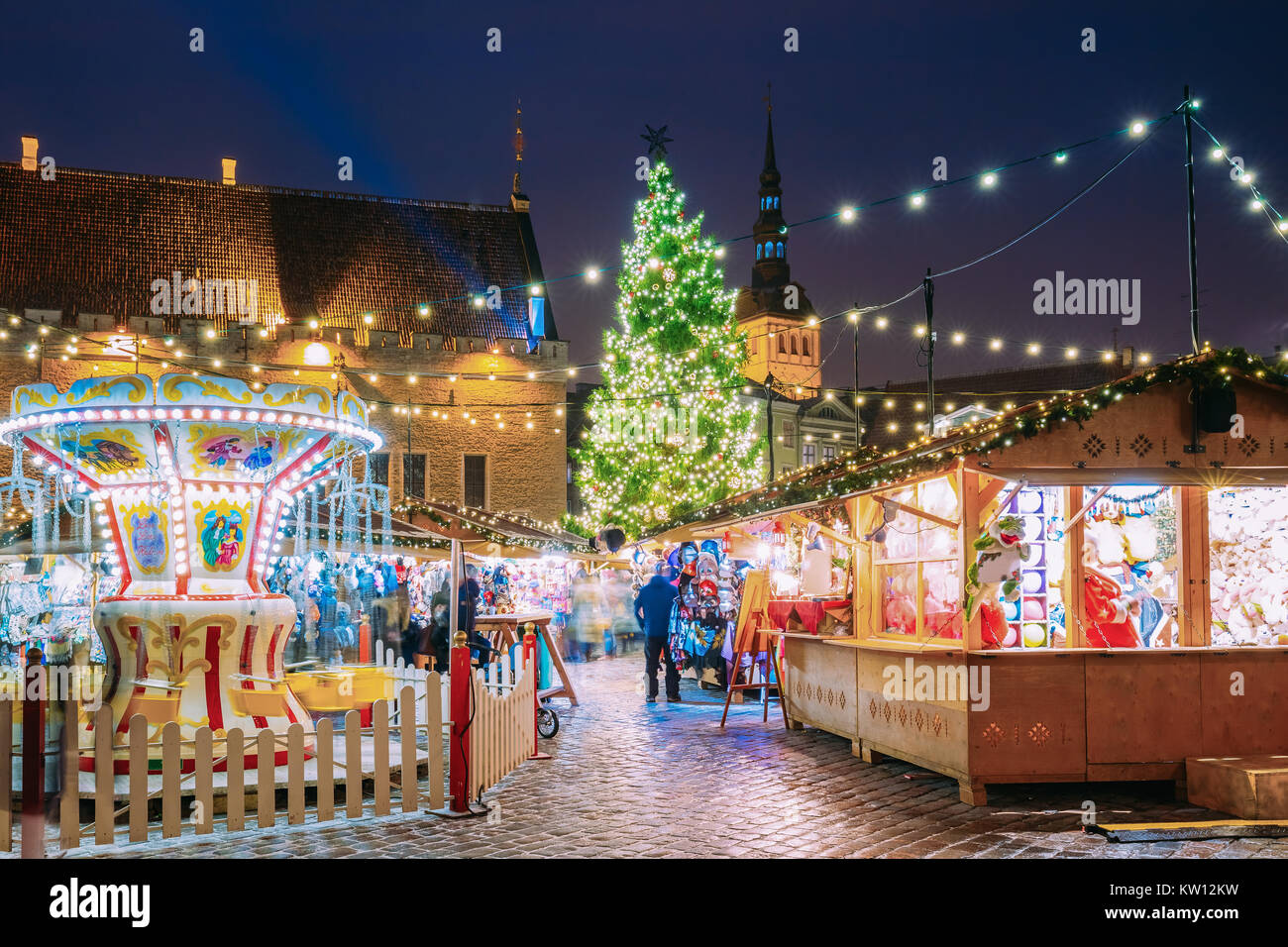 Tallinn, Estonia. Traditional Christmas Market On Town Hall Square. Christmas Tree And Trading Houses. Happy New Year Holiday. Stock Photo