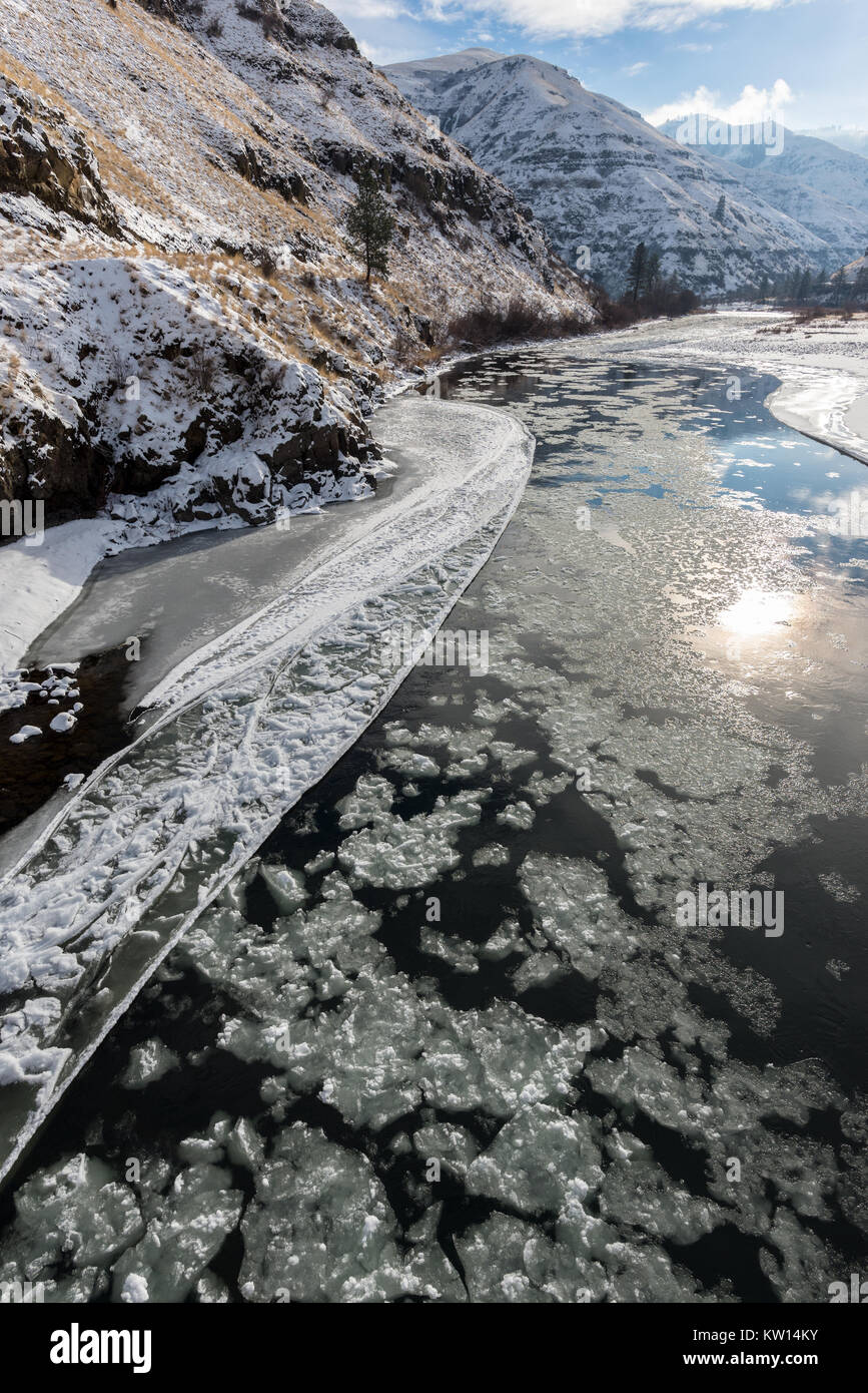 The Grande Ronde River in winter, Southeast Washington Stock Photo - Alamy
