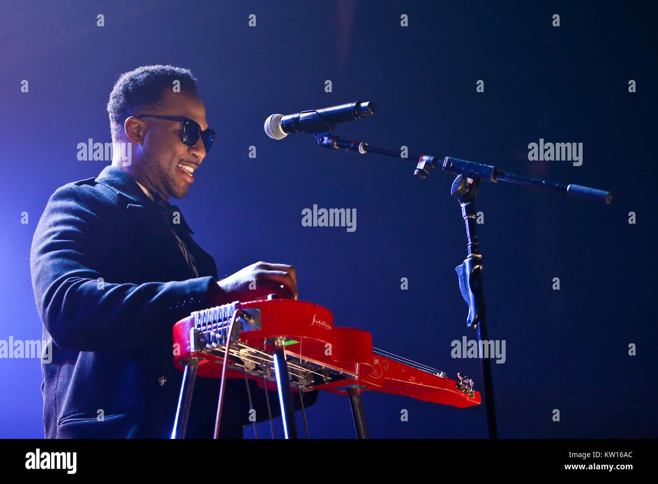 NEW YORK-NOV 29: Robert Randolph performs at America Salutes You and Wall Street Rocks Presents Guitar Legends For Heroes at Terminal 5 in New York. Stock Photo