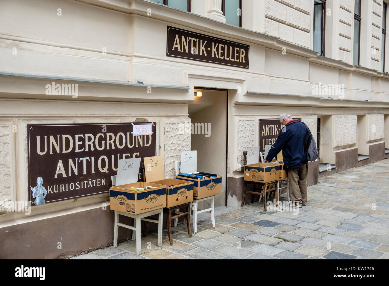 Antique shop vienna austria europe hires stock photography and images