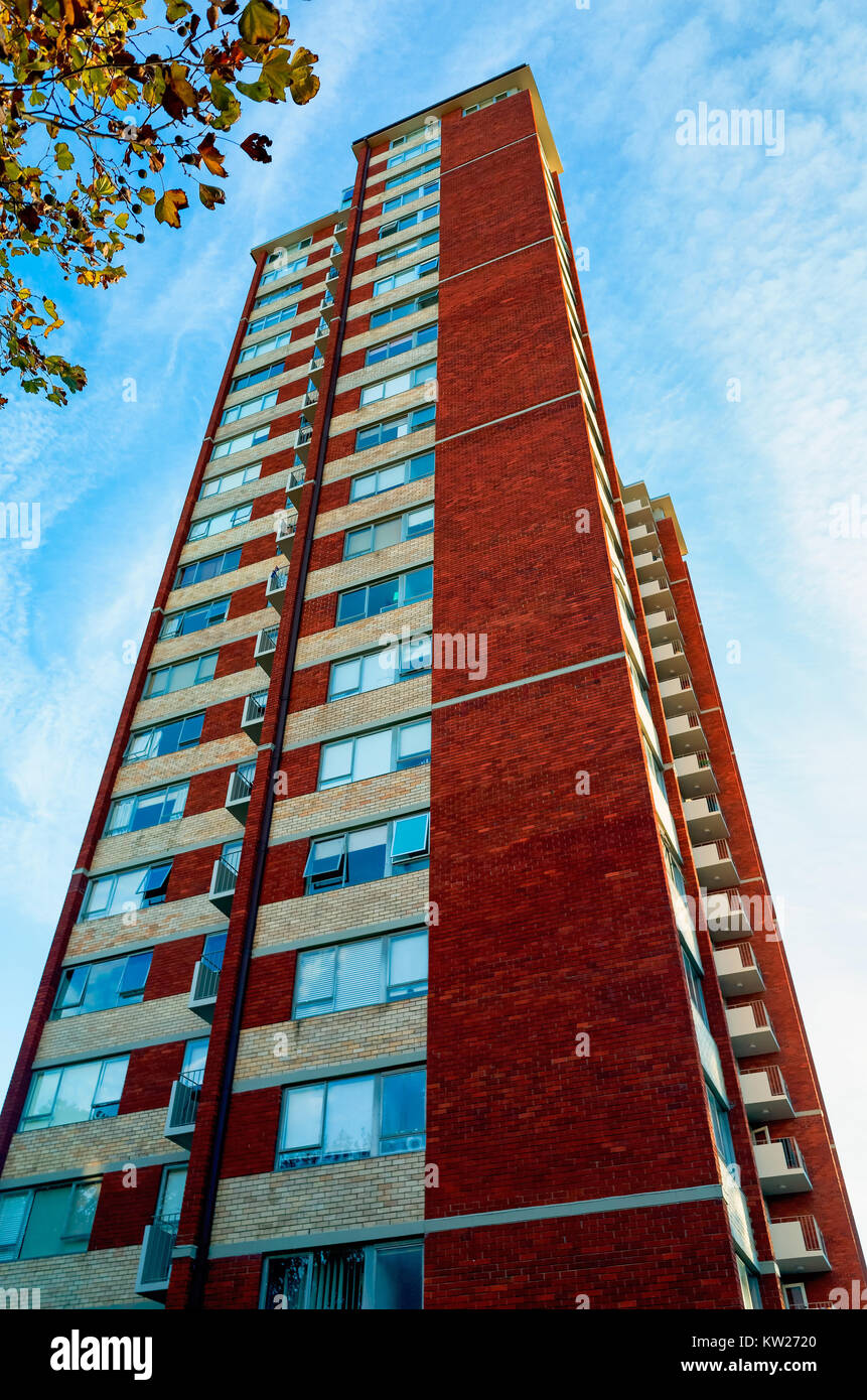 Tall apartment block hi-res stock photography and images - Alamy