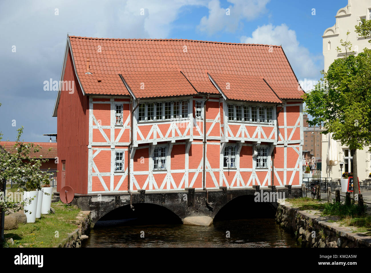 Wismar, half-timbered house Vault about historical round pit, Fachwerkhaus Gewölbe über  historischer Runde Grube Stock Photo