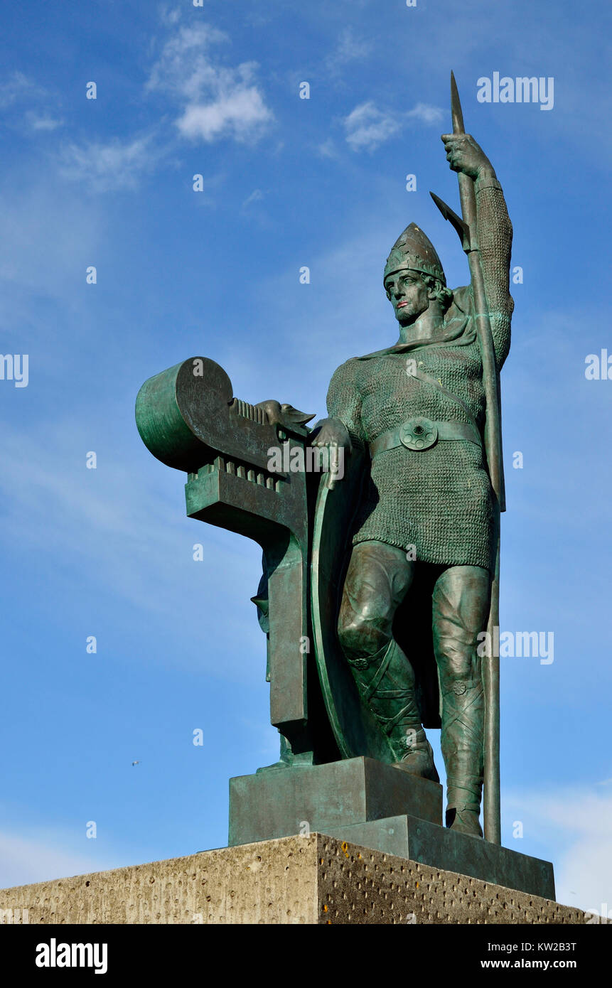 Iceland, Reykjavik, monument for the first colonist engineerolfur Arnarson, , Island, Reykjavík, Denkmal für den ersten Siedler Ingólfur Arnarson Stock Photo