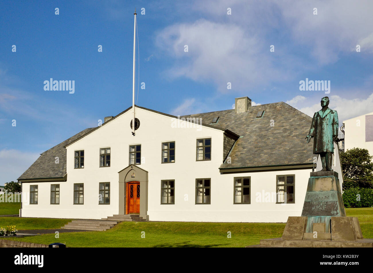 Iceland, Reykjavik, official residence Prime Minister and monument Hannes Hafstein, Island, Reykjavík, Amtssitz Ministerpräsident und Denkmal Hannes H Stock Photo