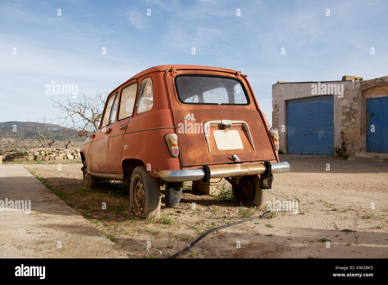 Renault 4l High Resolution Stock Photography And Images Alamy Renault 4l High Resolution Stock Photography And Images Alamy