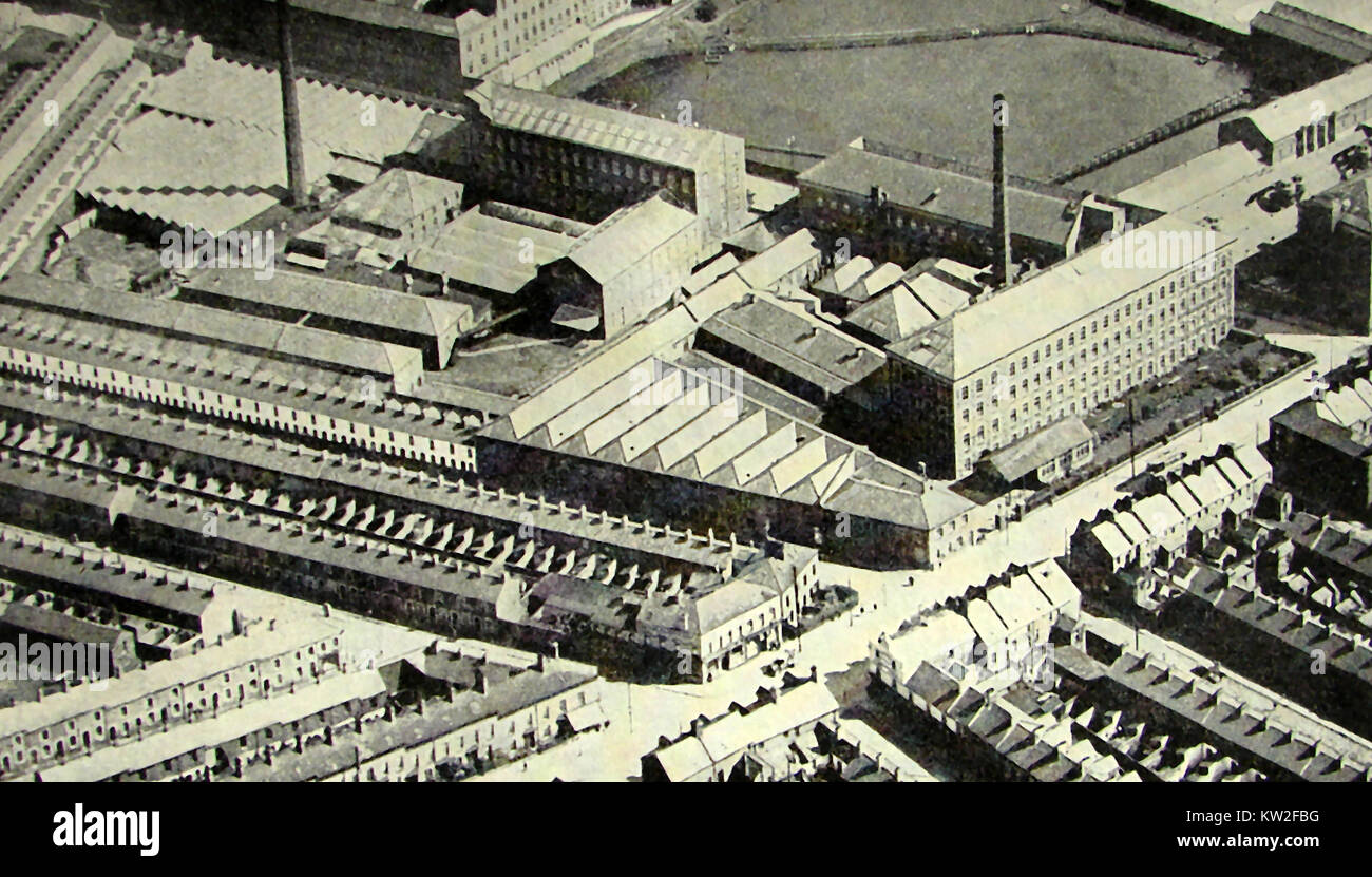 BELFAST, IRELAND LINEN INDUSTRY - Factories and workers houses on  Crumlin Road Belfast 1933 from the air  (Crommelin) Stock Photo