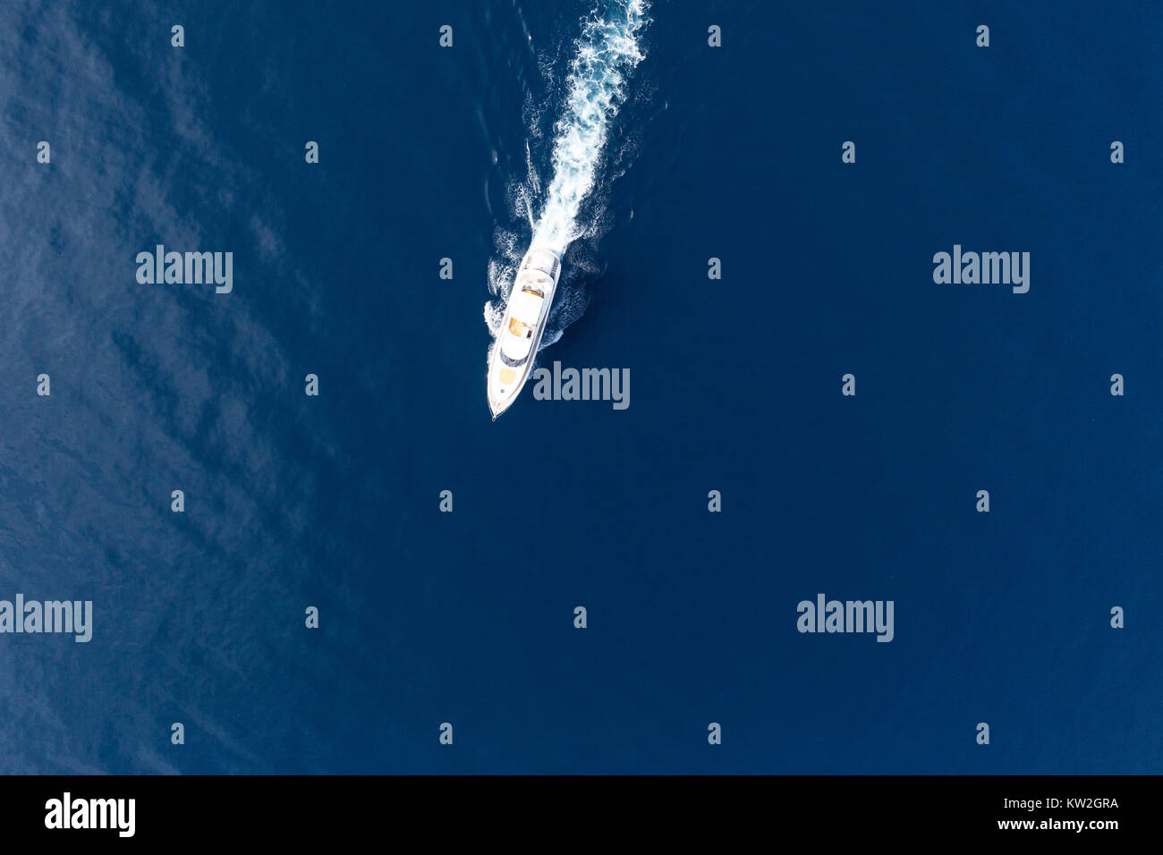 Aerial view of luxury yacht Stock Photo - Alamy