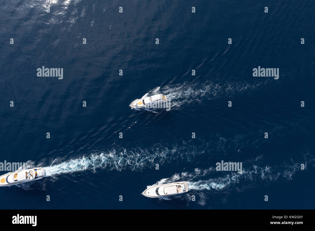 Aerial view of luxury yacht Stock Photo - Alamy