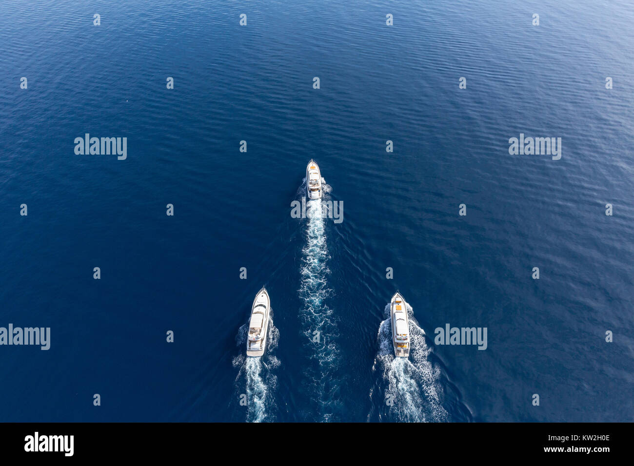Aerial view of luxury yacht Stock Photo - Alamy