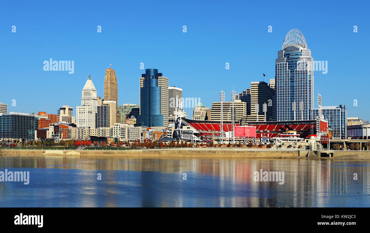 A View of the Cincinnati, Ohio skyline on a beautiful day Stock Photo -  Alamy