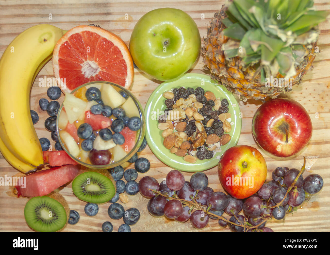 healthy breakfasts with fresh fruits and dried fruits juices, smoothies