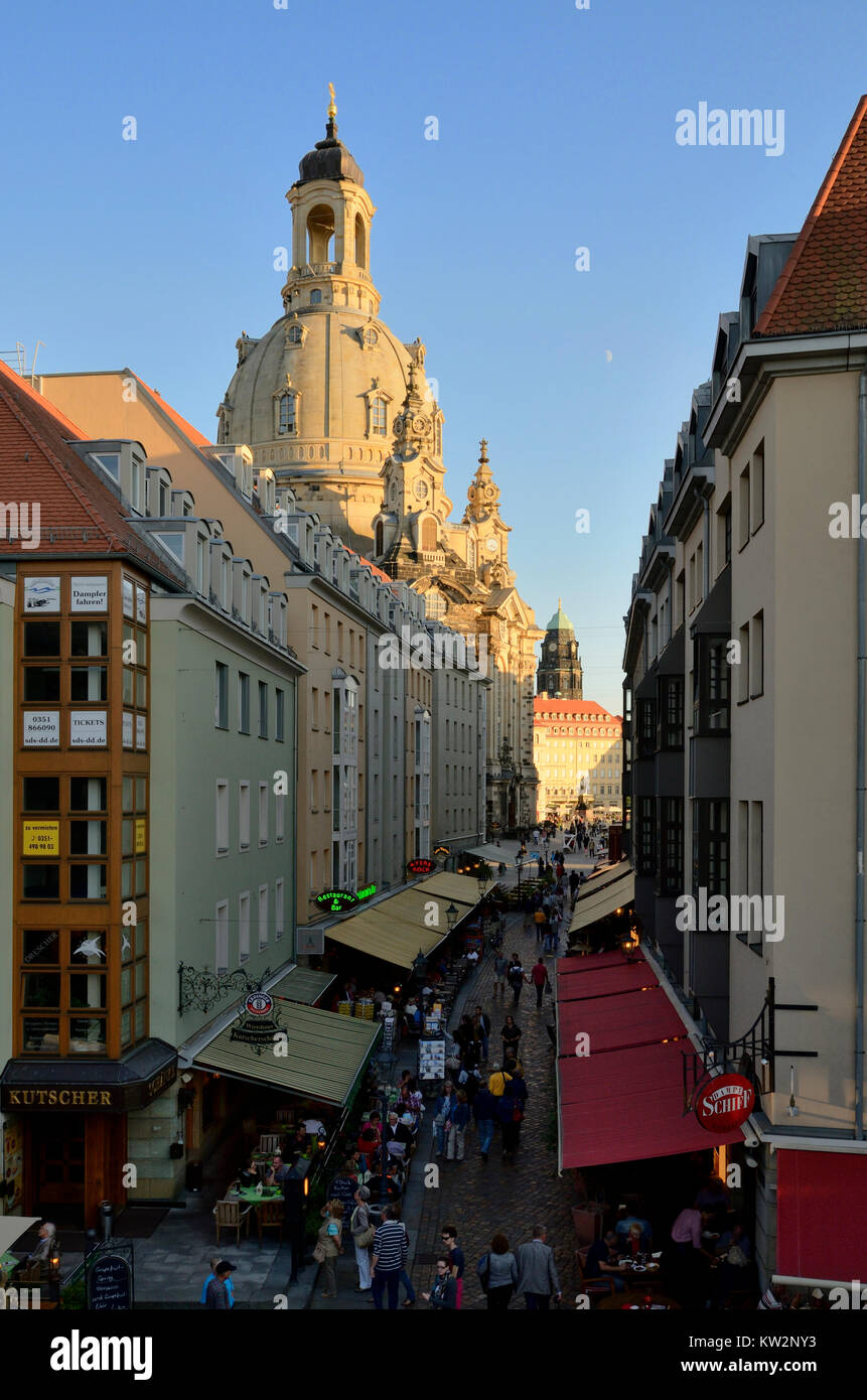 Tourist meeting place coin lane under the Church of Our Lady, Dresden coin lane, Touristentreffpunkt Muenzgasse unter der Frauenkirche, Dresden Muenzg Stock Photo