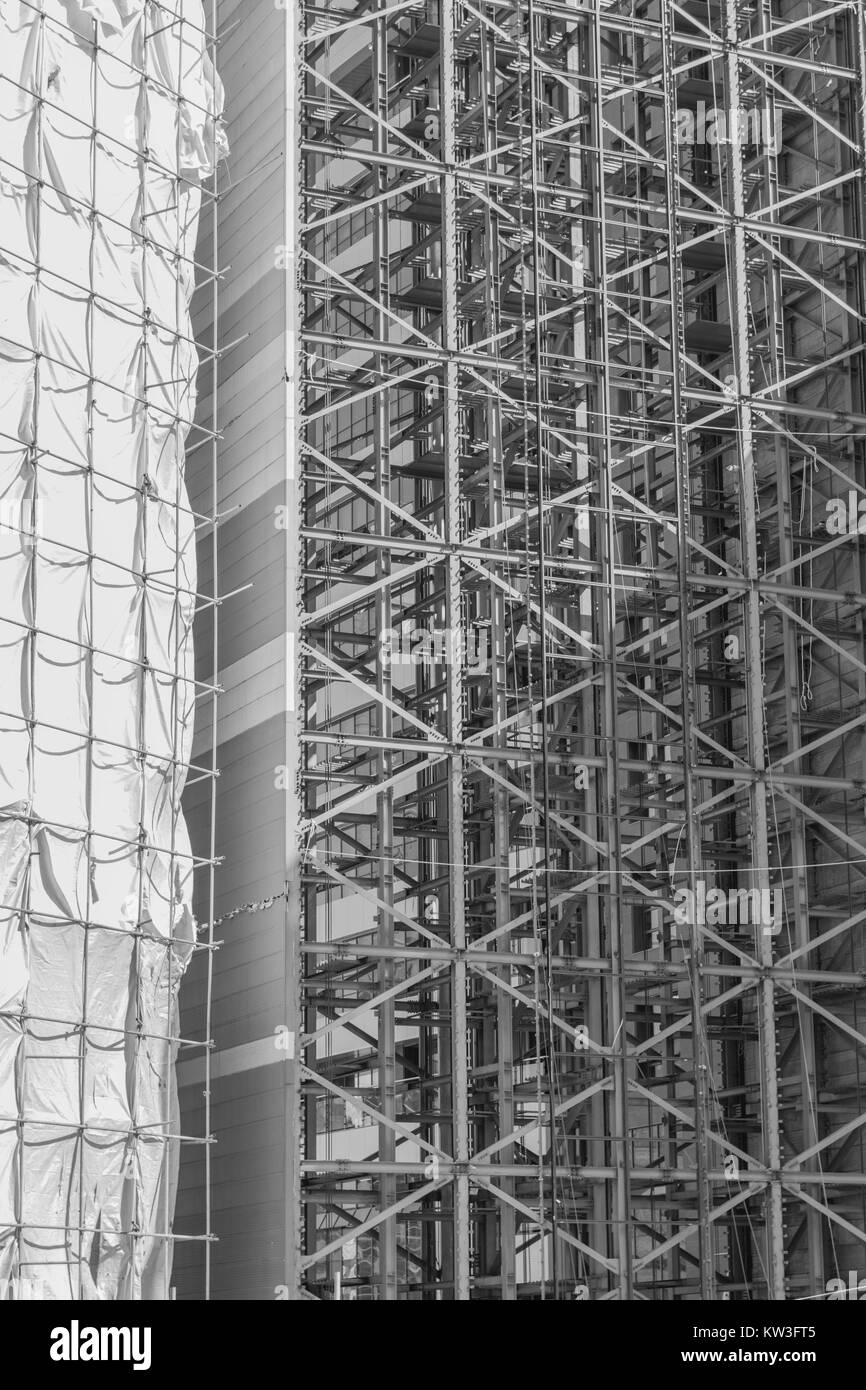 Building the structural framework Black and White Stock Photos & Images ...
