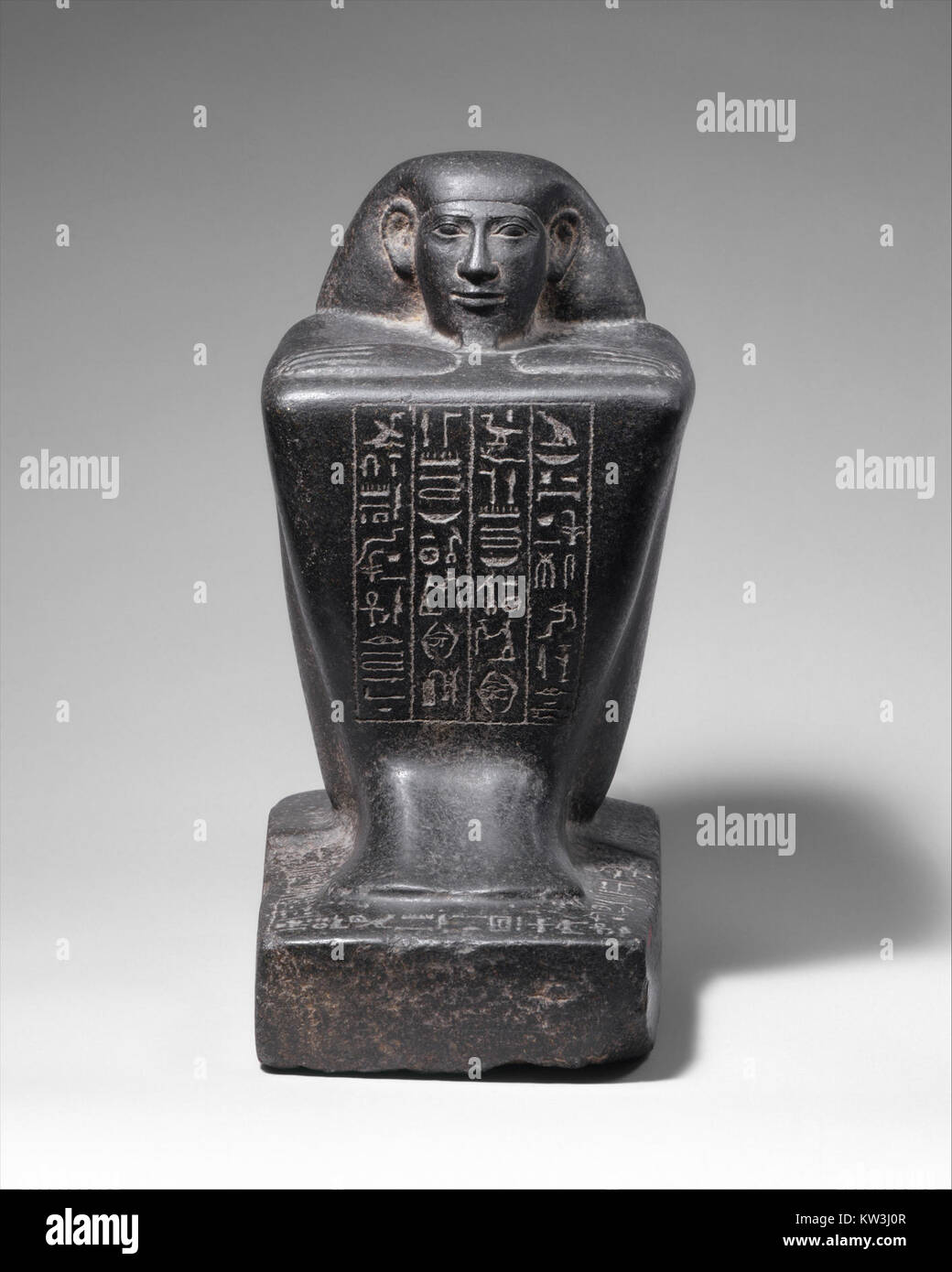 Block Statue of a Prophet of Montu and Scribe Djedkhonsuefankh, son of Khonsumes and Taat MET DT318224 Stock Photo