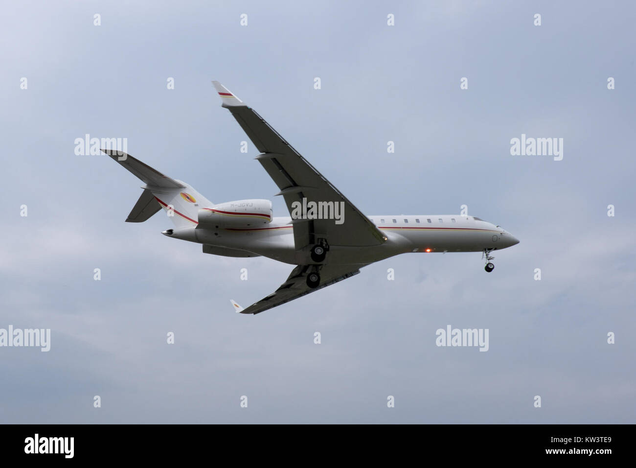 Bombardier Global Express M JGVJ on Final Approach at Taipei Songshan Airport 20150221c Stock Photo