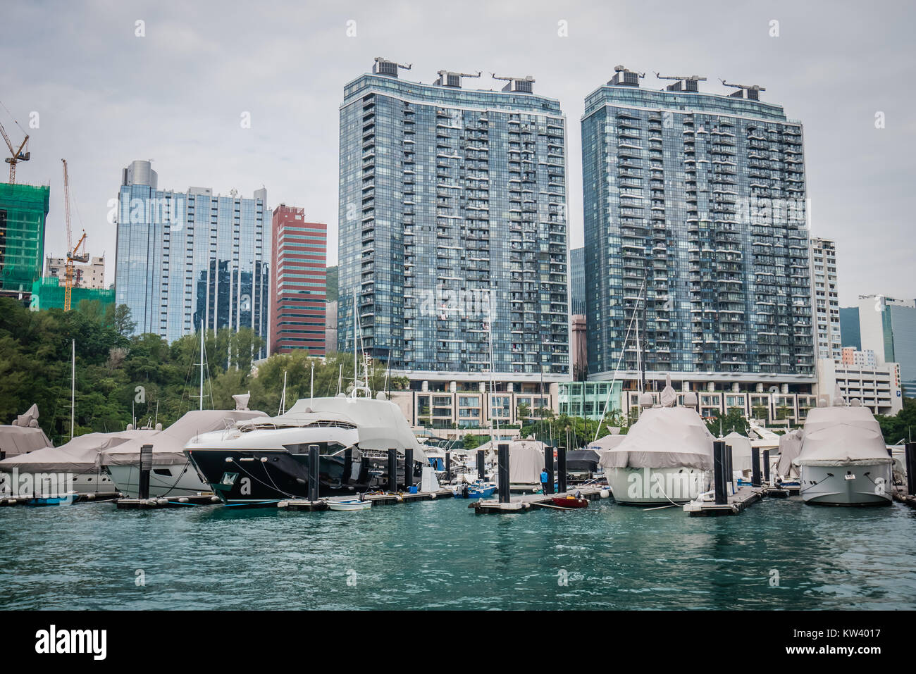 hong kong aberdeen harbour Stock Photo Alamy