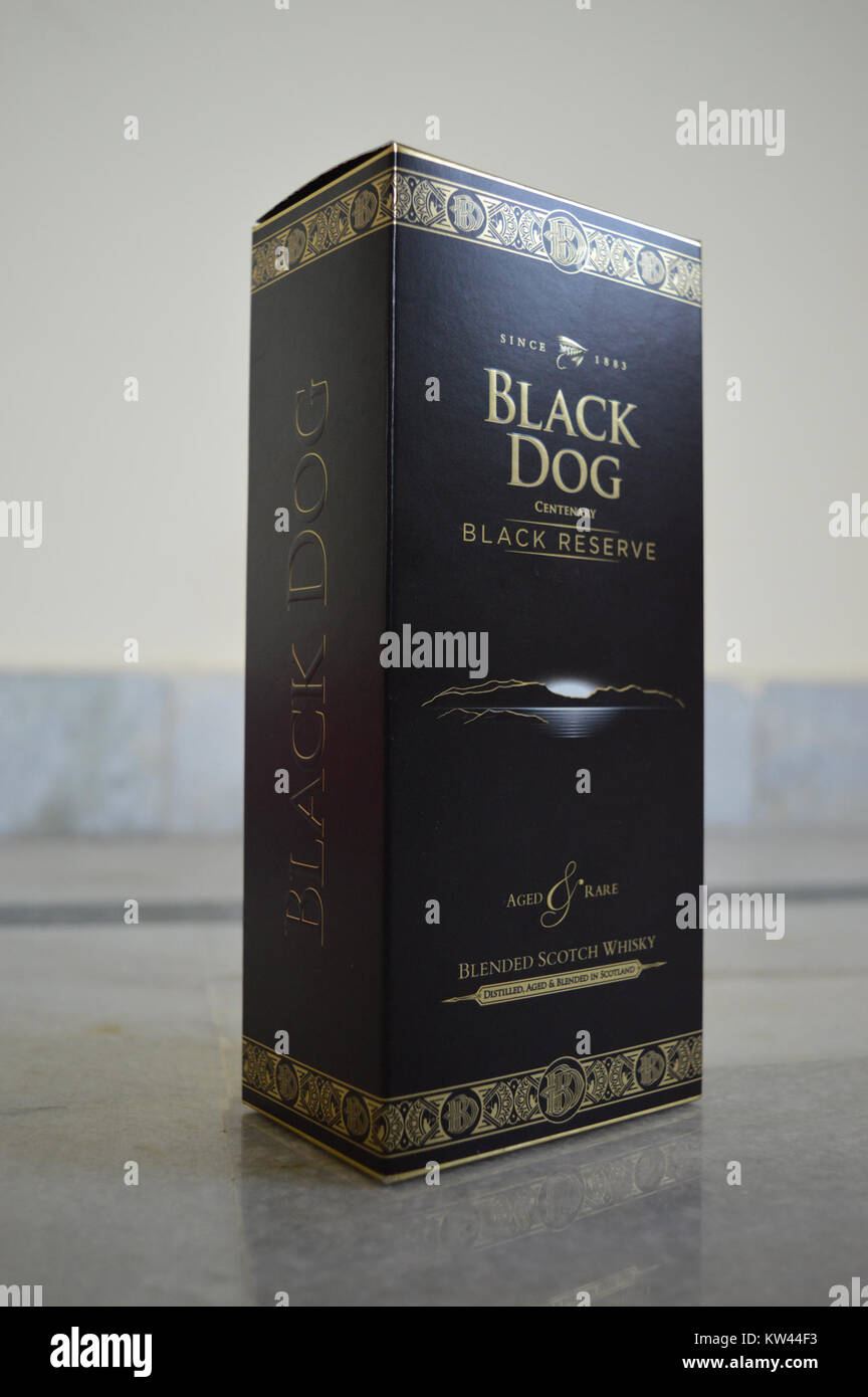 Black Dog Scotch Whisky Centenary Black Reserve Stock Photo Alamy