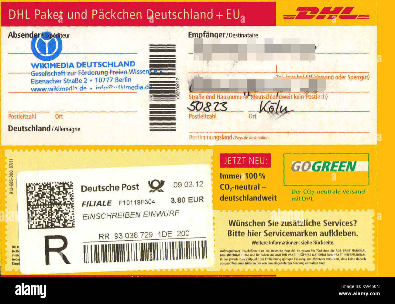 Paketaufkleber Deutsche Post als Einwurf Einschreiben 2012 Stock Photo -  Alamy