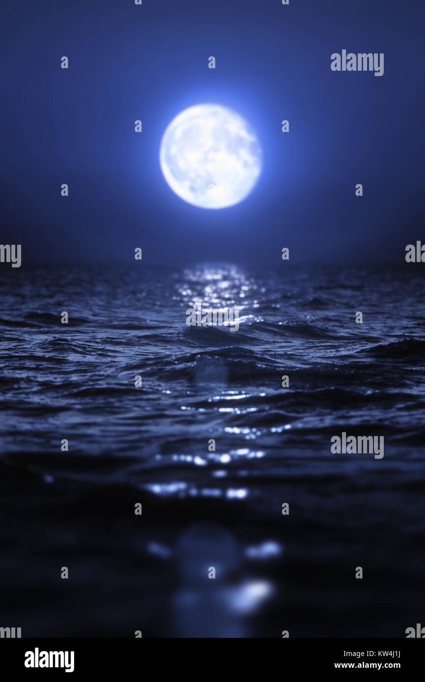 Full Moon Rise Over Ocean High Resolution Stock Photography And Images Alamy Full Moon Rise Over Ocean High Resolution Stock Photography And Images Alamy